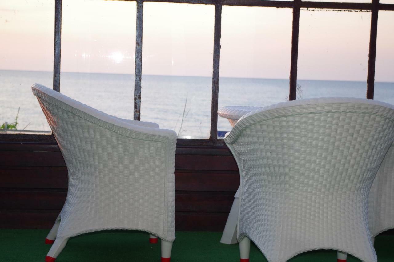 Baltyk Nad Morzem-Przy Plazy Bed & Breakfast Niechorze Exterior photo